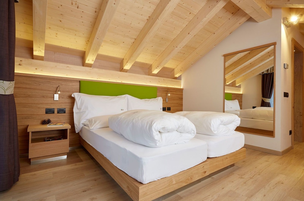 Vidor Resort 8/50