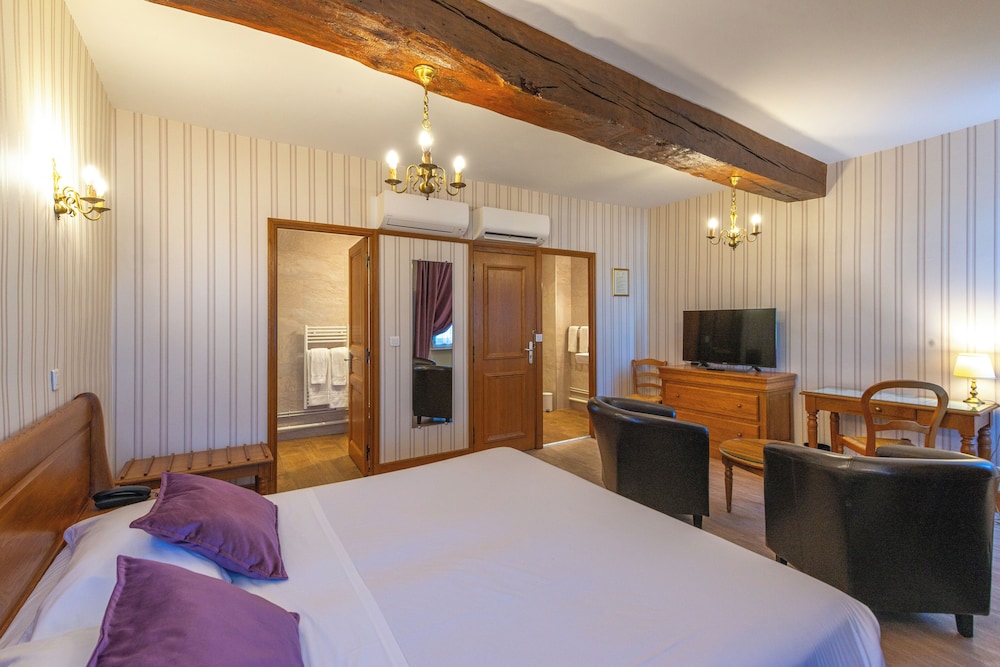 COMFORT, QUEEN BED