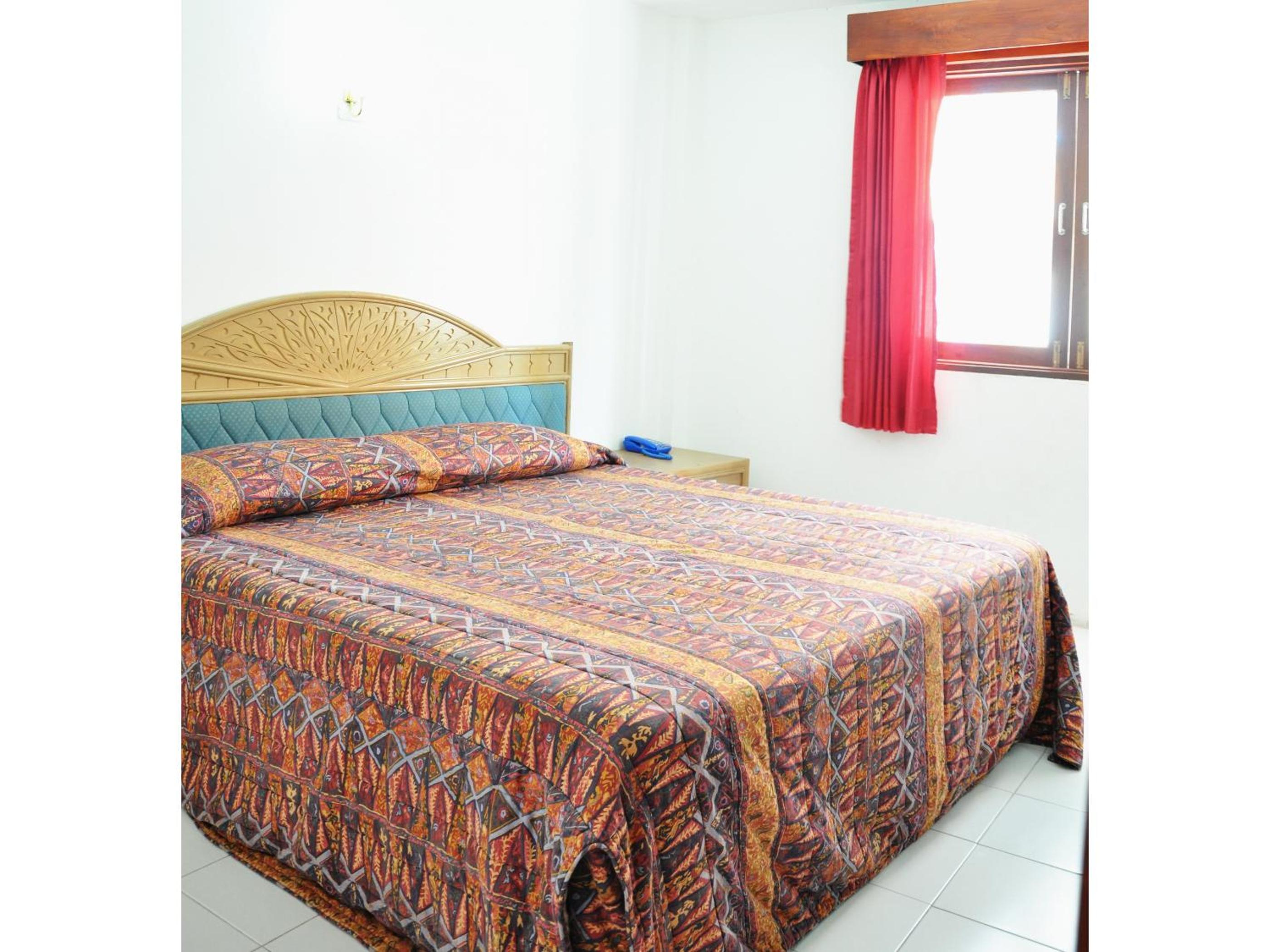 Highfive Guest House 16/32