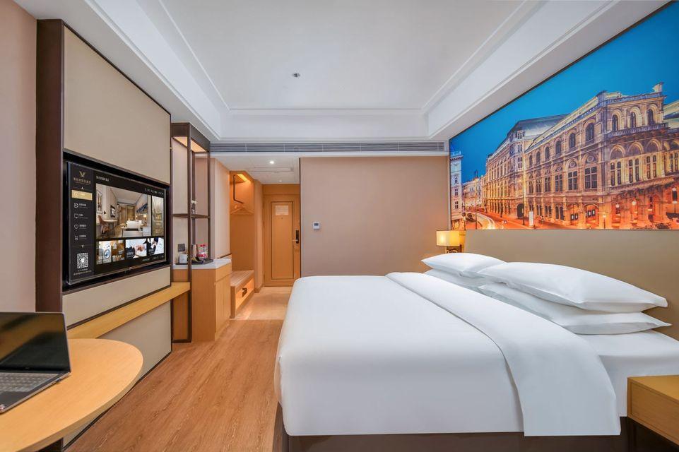 Executive, Queen Bed