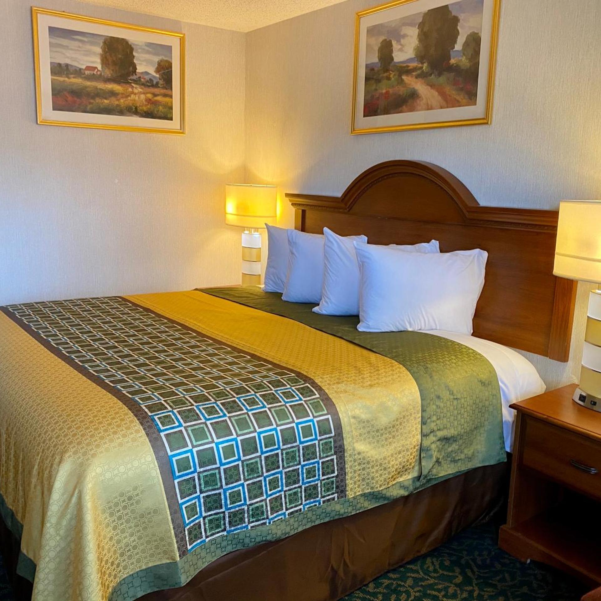 Harrisonville Inn & Suites 5/29