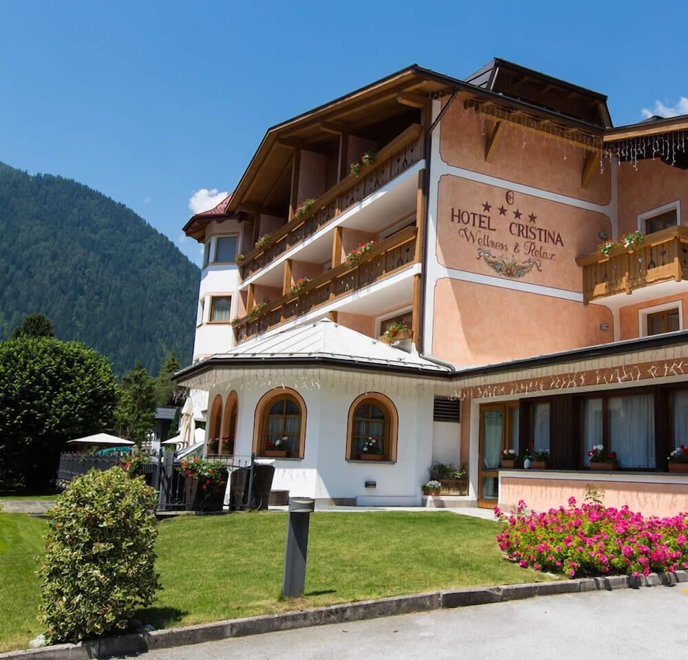 HOTEL CRISTINA 3/45