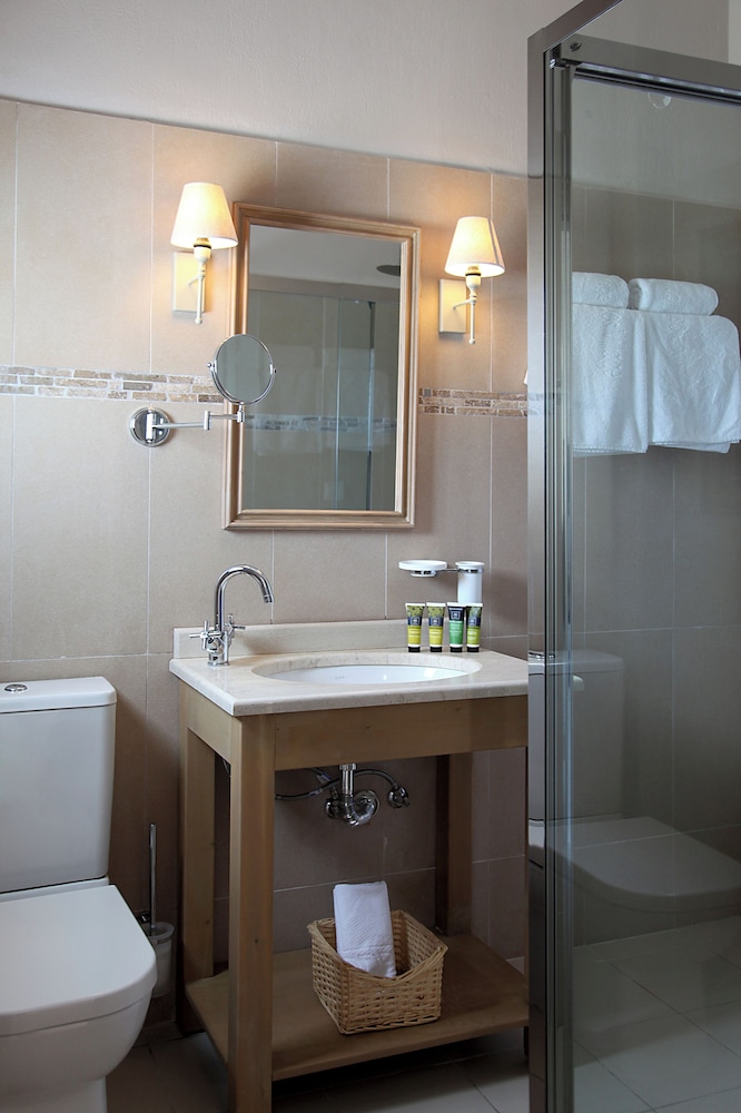 Skopelos Village Hotel Apartments 73/75