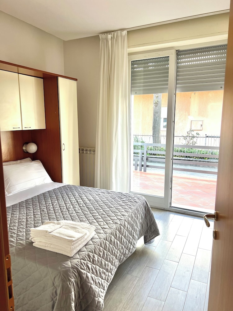 2 BEDROOMS, APARTMENT