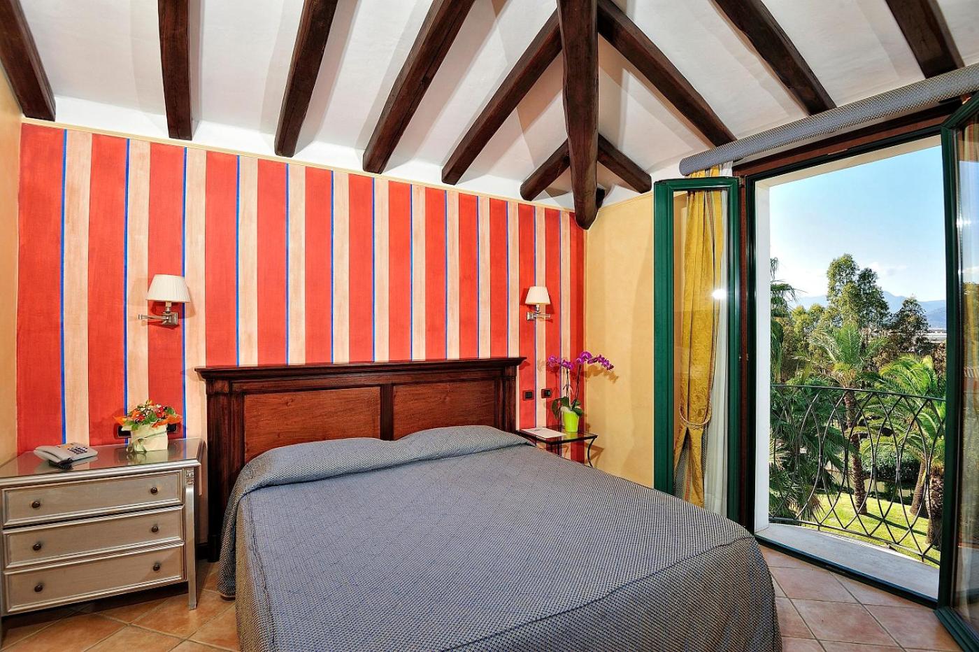 Room, Double Bed, Pool View