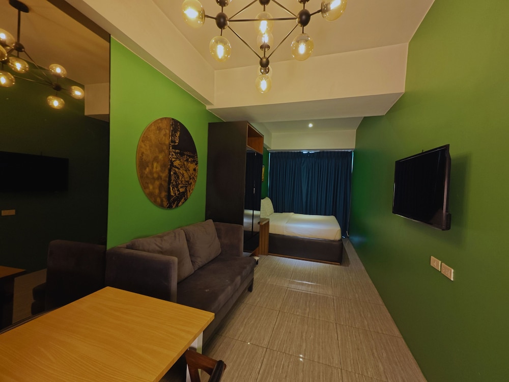 Pacific Skyloft Hotel 53/66