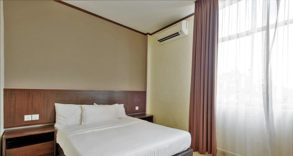 Kesang Laut Hotel 8/24
