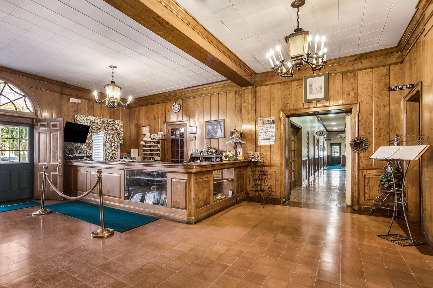Americas Best Value Inn Historic Clewiston Inn 8/56