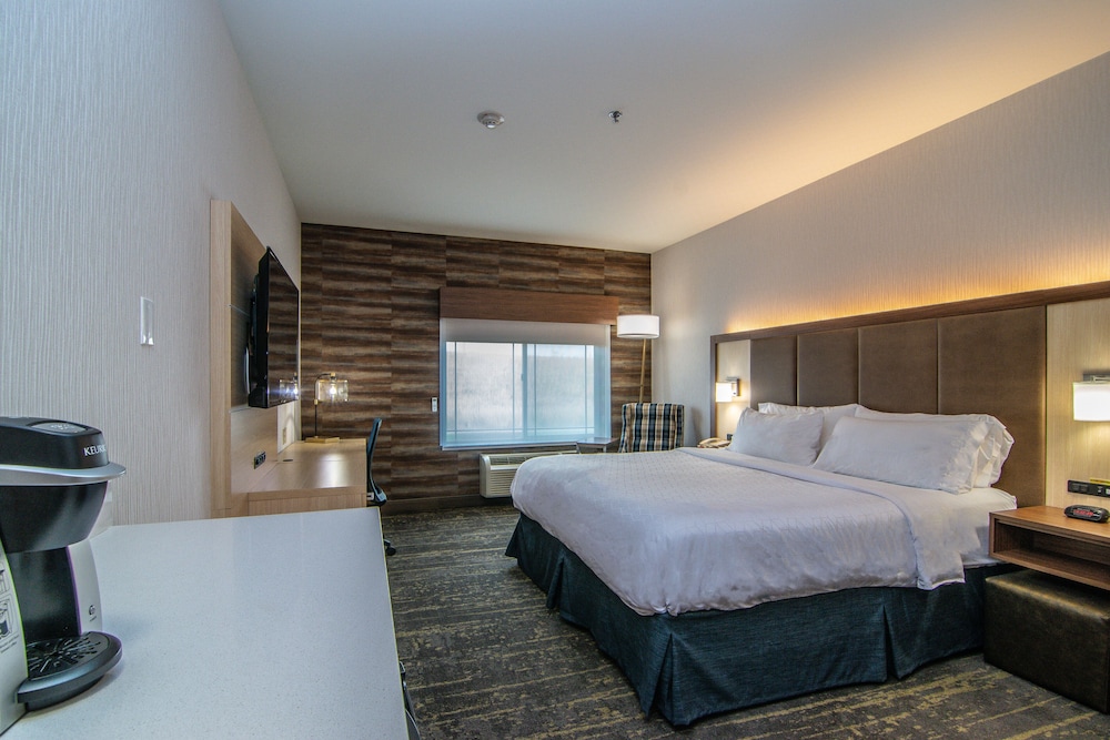 Holiday Inn Express Hotel & Suites Kalispell 34/77