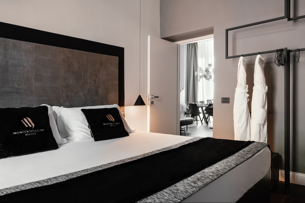 DELUXE, SUITE, ANNEX