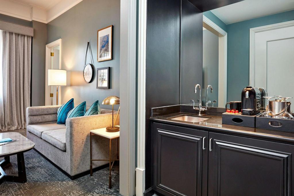 Penthouse Suite, King Bed، The Citizen Hotel Autograph Collection 4/6