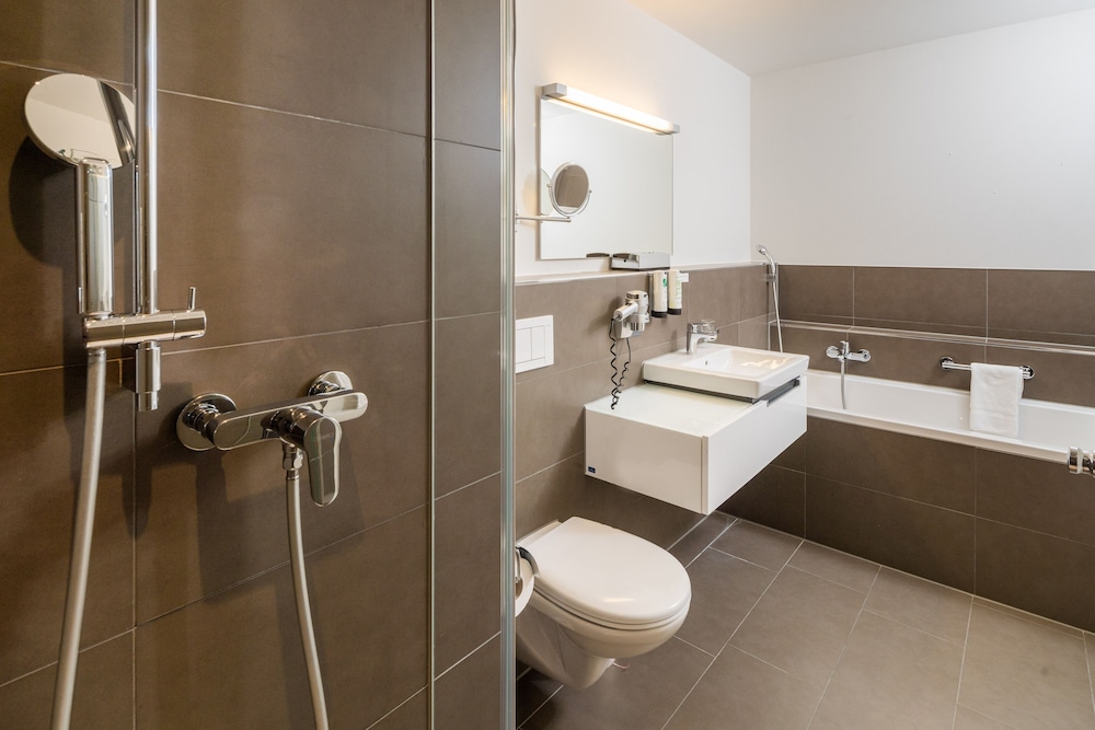 Hotel Swiss Star 54/59