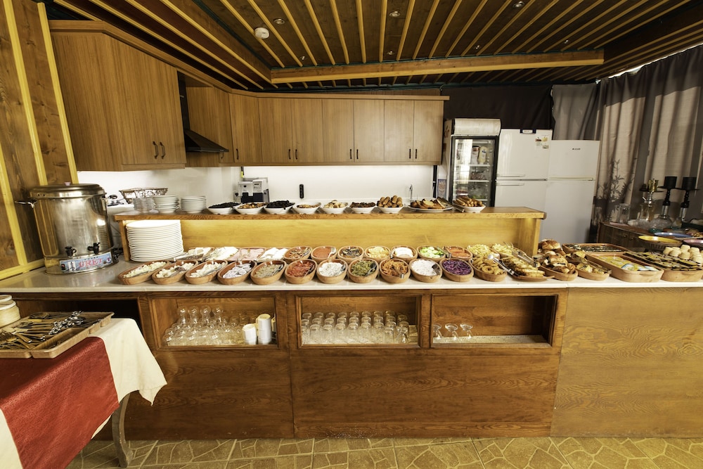 Maron Stone House 38/50