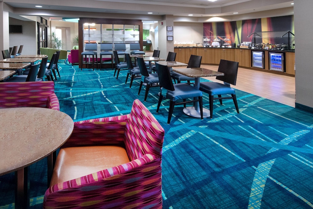 SpringHill Suites by Marriott Greensboro 32/35
