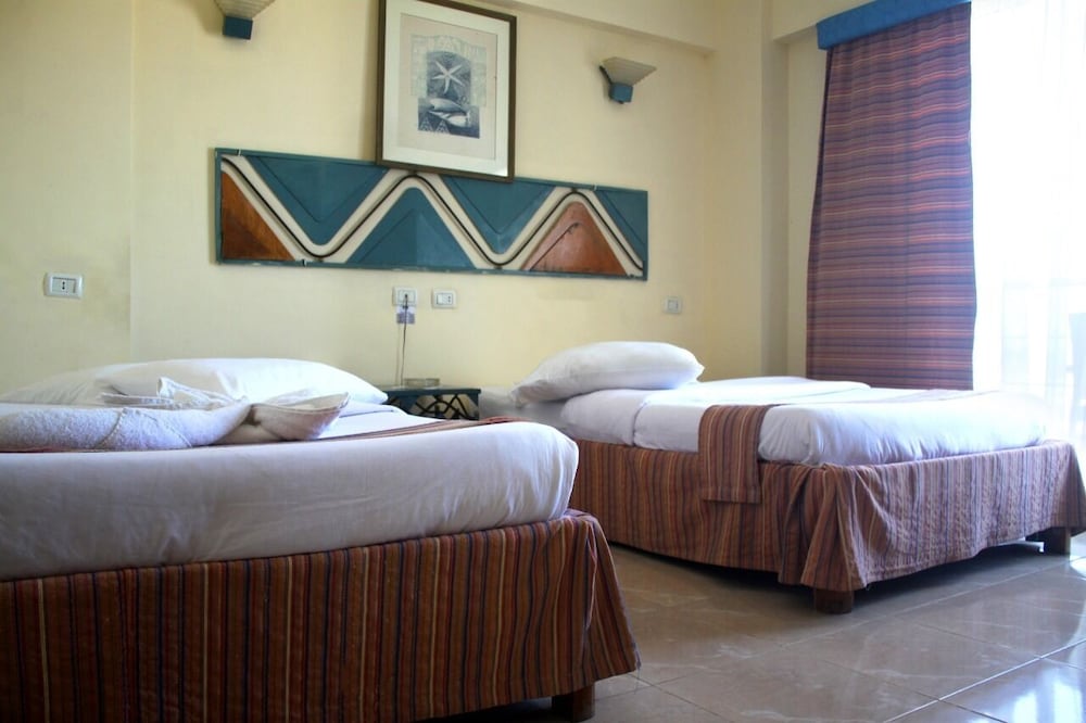 Siesta Marina Hotel 6/30