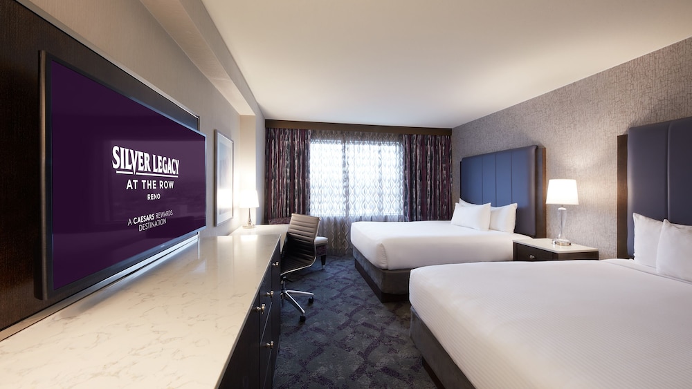 ROOM, 2 QUEEN BEDS, POOL VIEW
