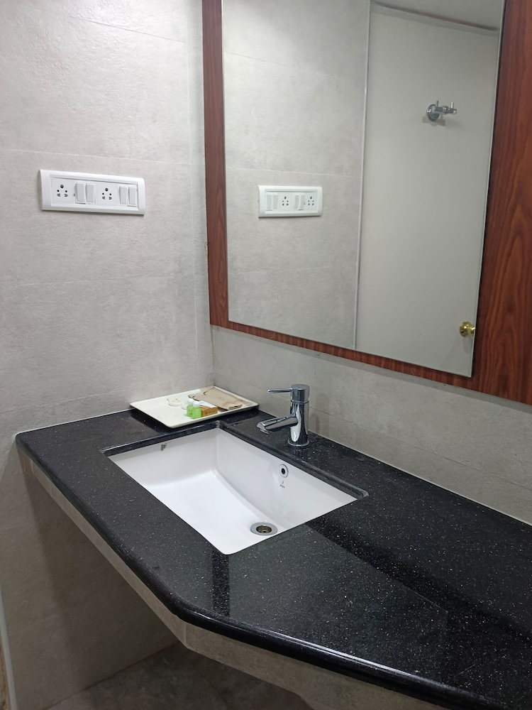 Grand Residence 47/50