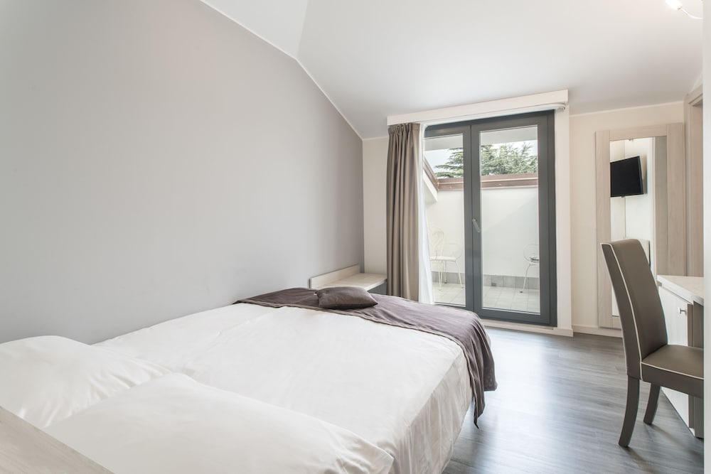 BASIC, DOUBLE BED
