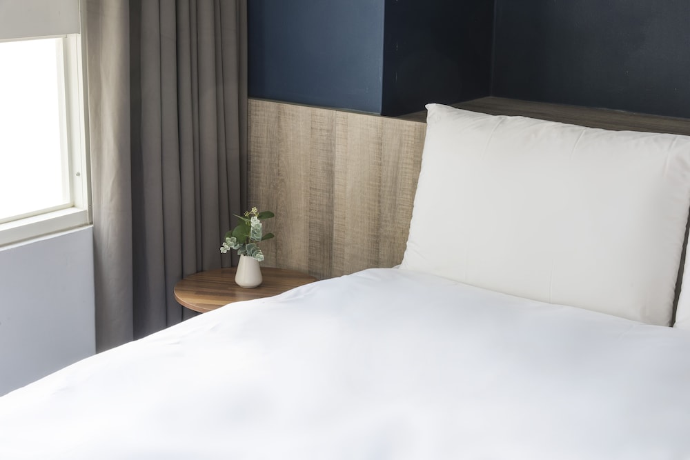 Sparrow Hotel 23/37