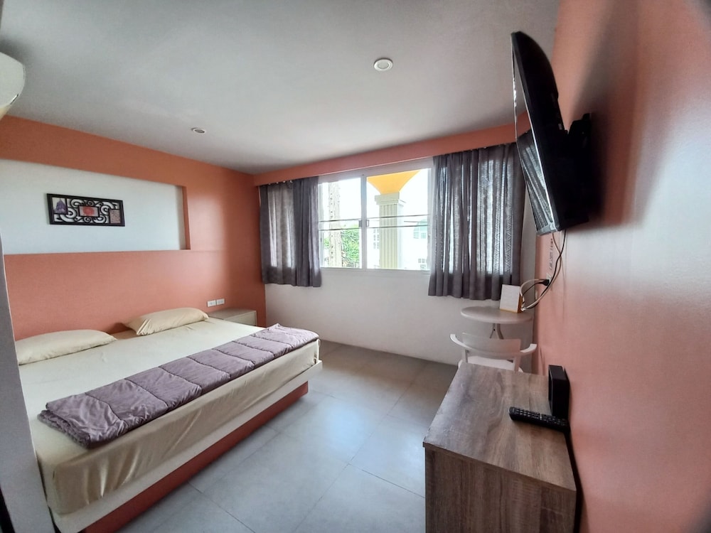 SUPERIOR, DOUBLE BED, CITY VIEW
