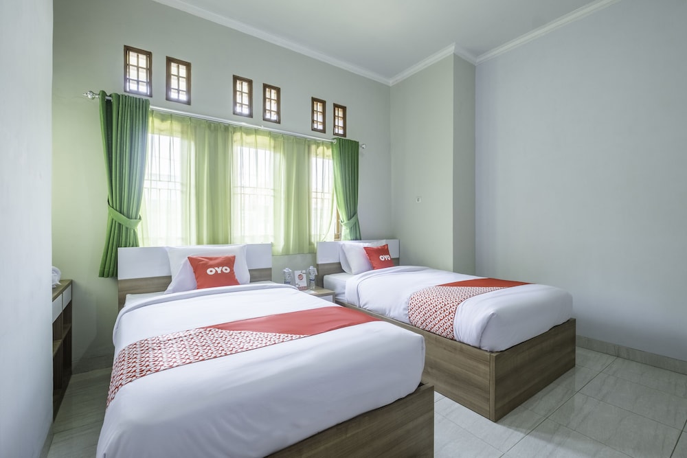 OYO 2072 Wisma Teratai 8/29