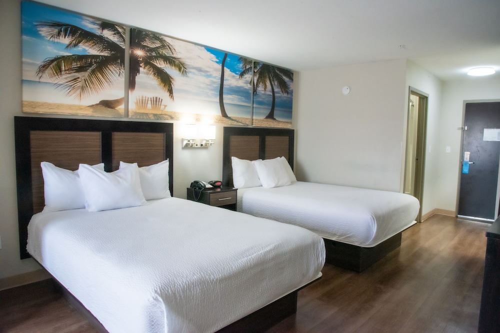 Days Inn By Wyndham Panama City/Callaway 10/26