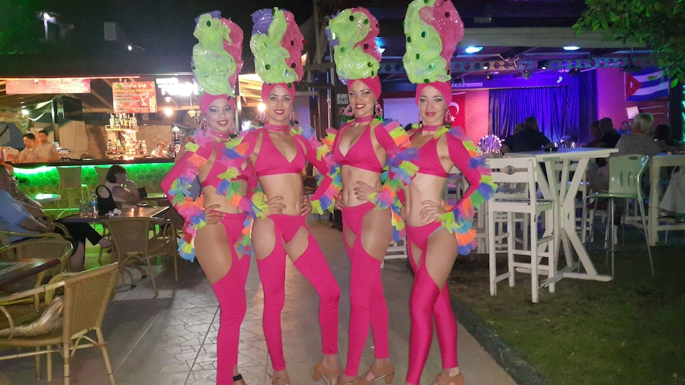Manuela Hotel 28/50
