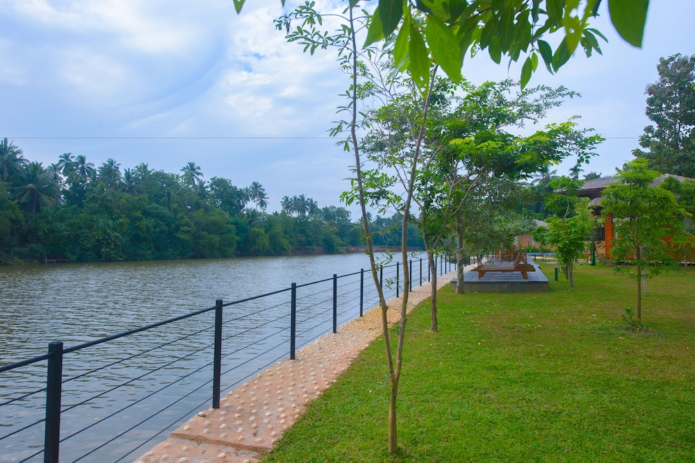 Karunakarala Ayurveda Spa & Resort 35/50