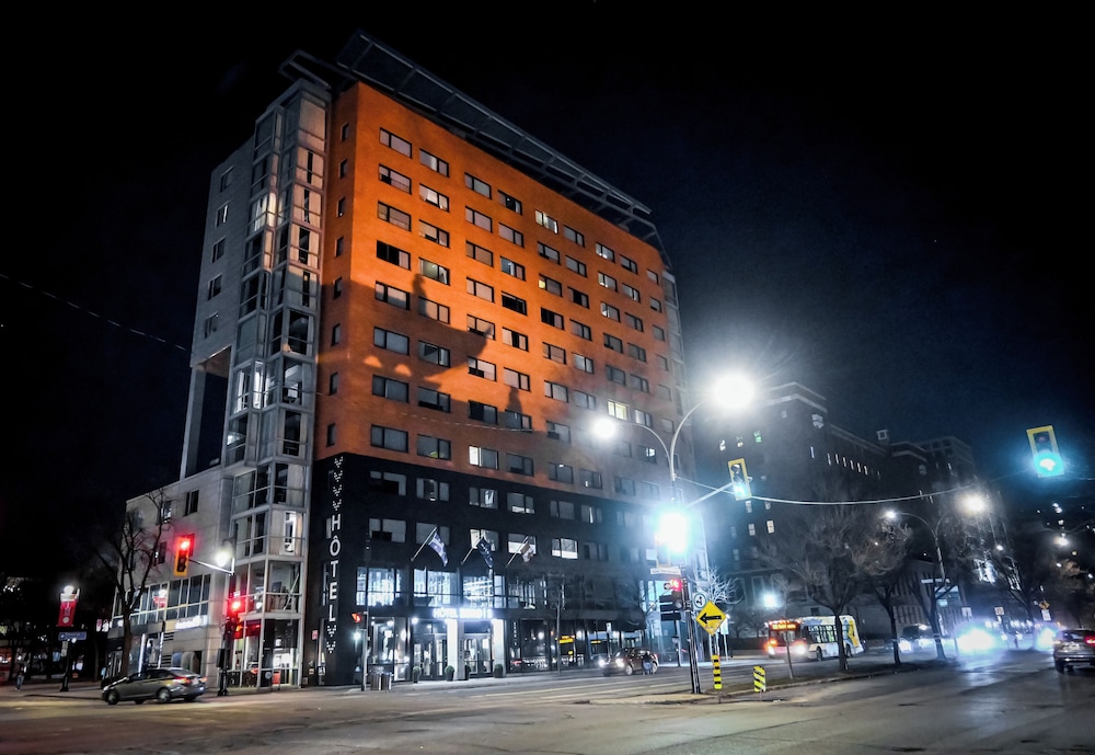 Hotel Zero 1 4/82