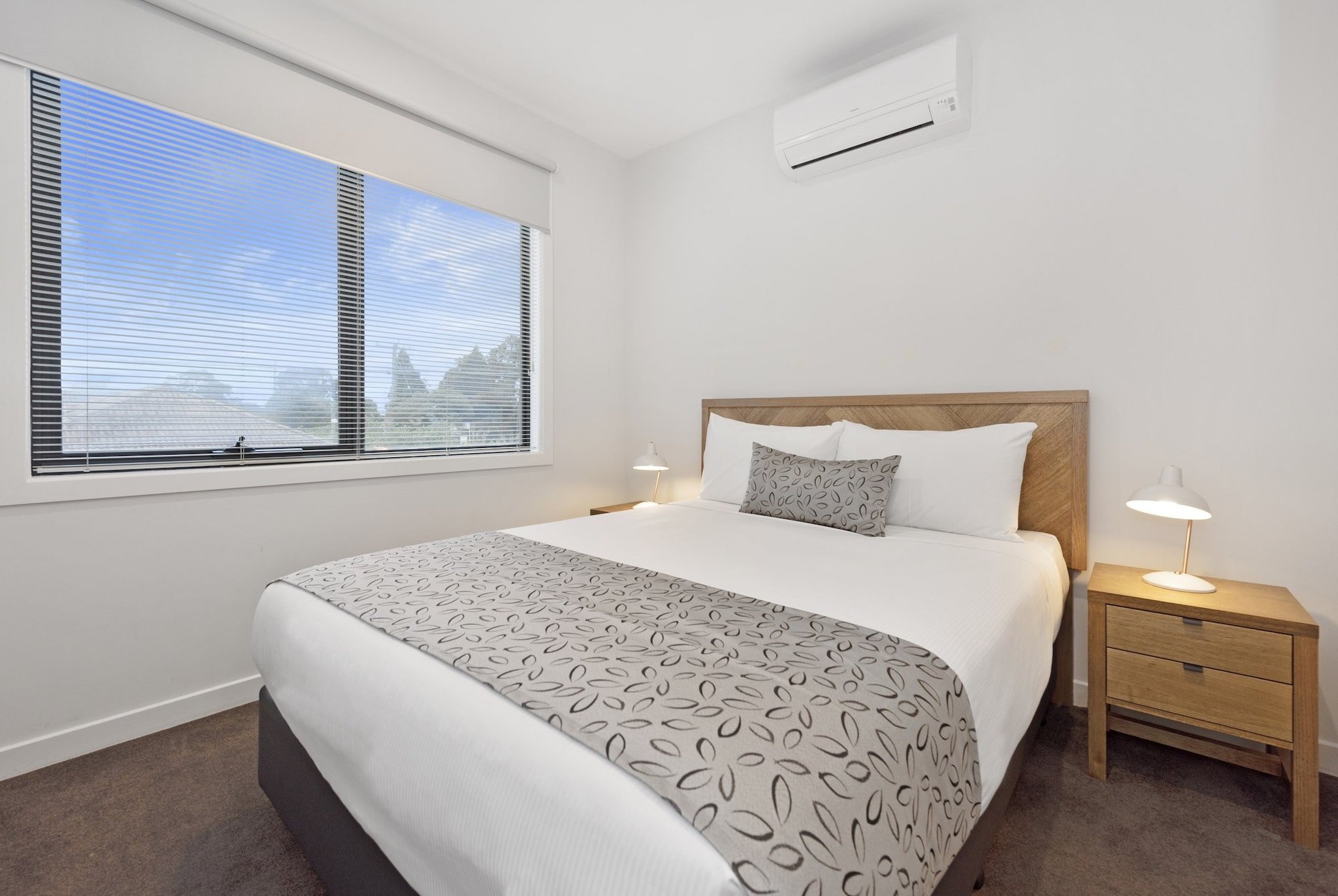 3 Bedrooms, Town House