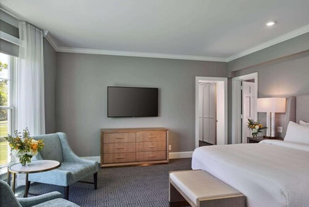 Seaview Hotel 24/68