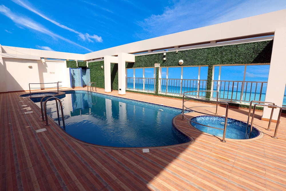 swimming pool spa