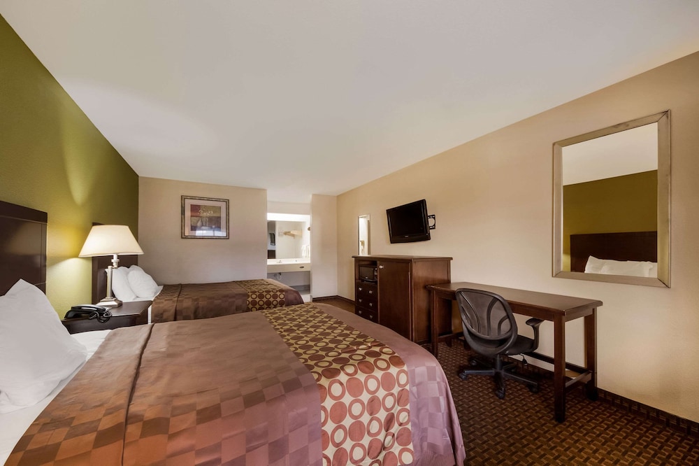 STANDARD, 2 QUEEN BEDS
