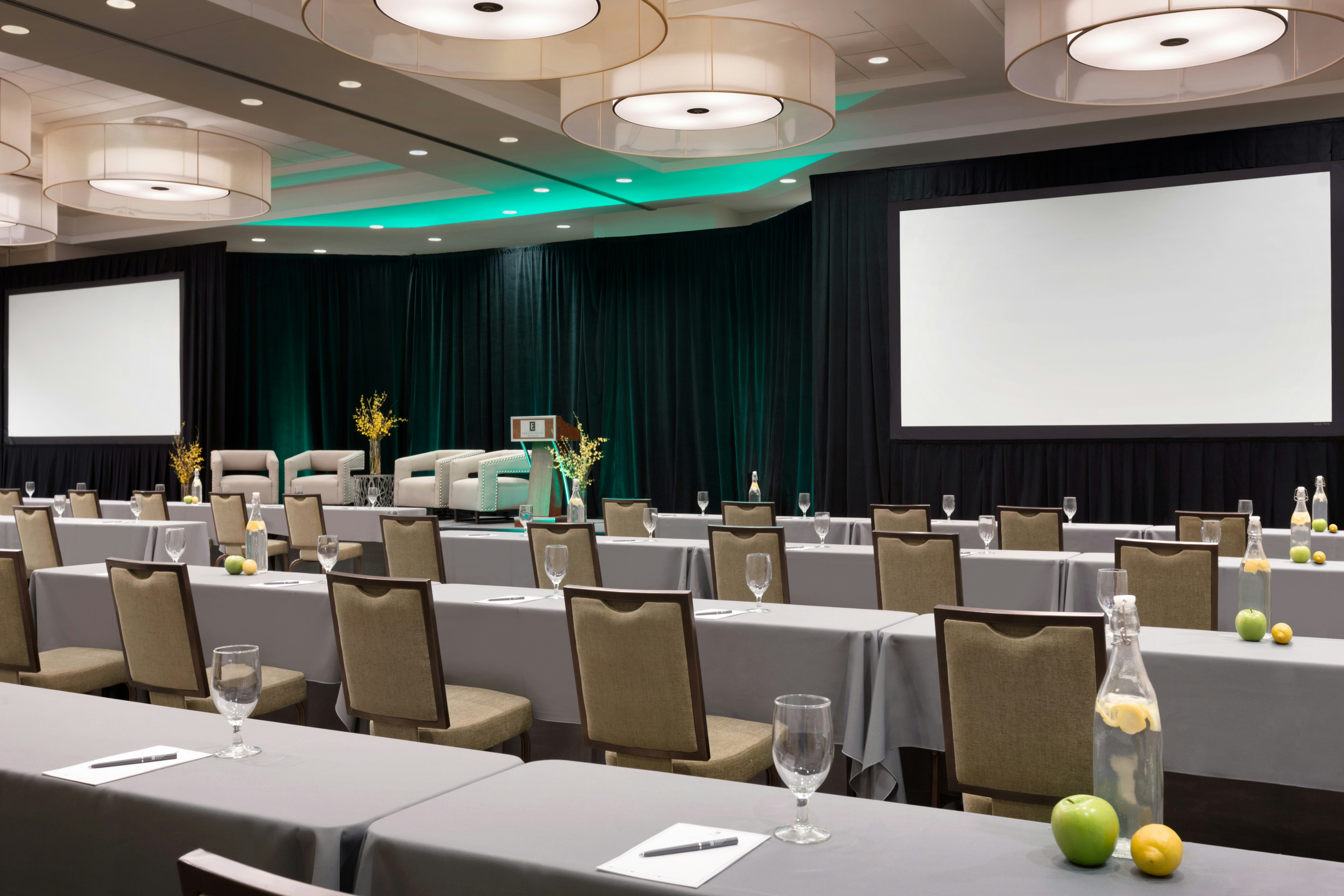 Embassy Suites By Hilton Denver Downtown Convention Center 55/67