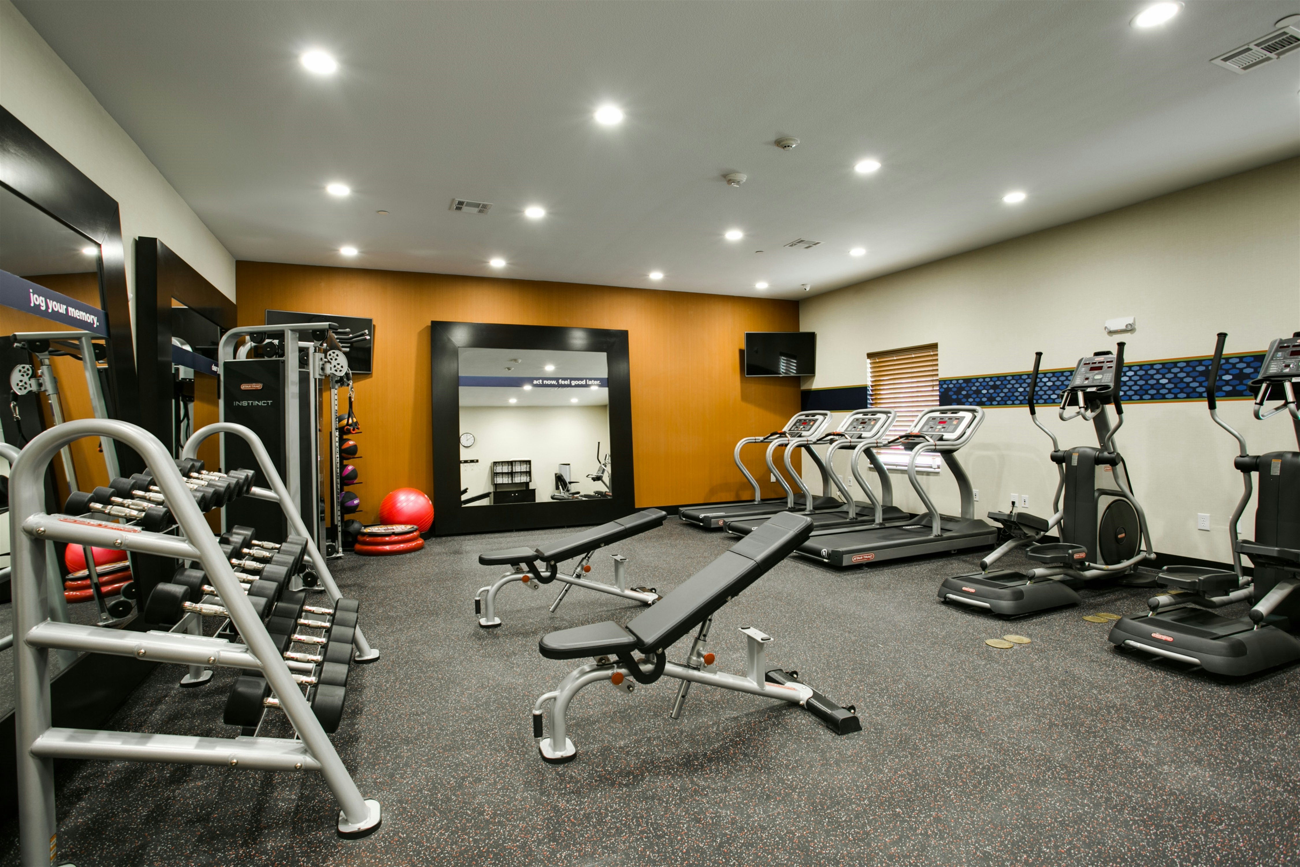 Hampton Inn Suites Dallas Ft Worth Airport South Tx 33/49