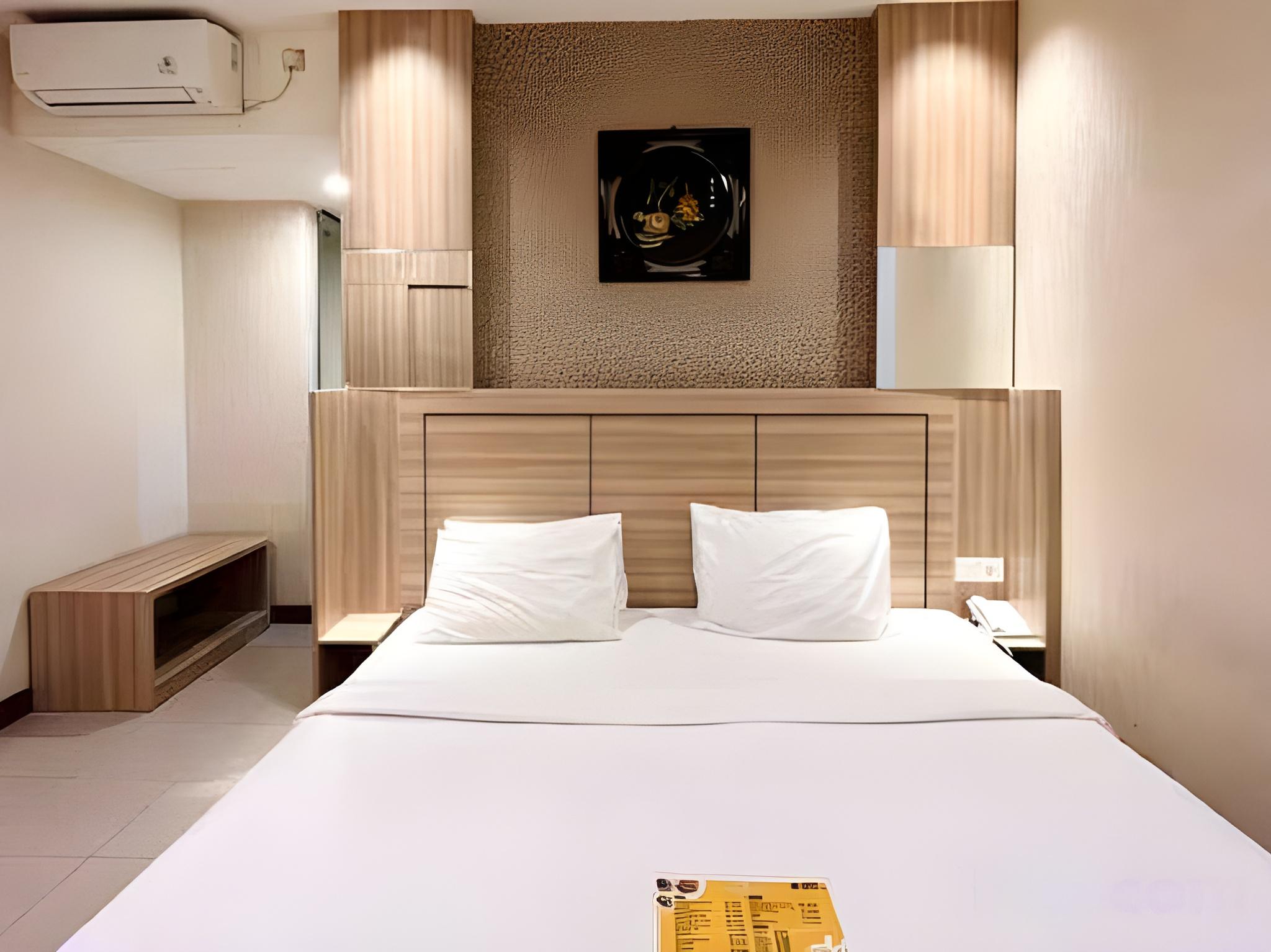Jelita Hotel 9/42
