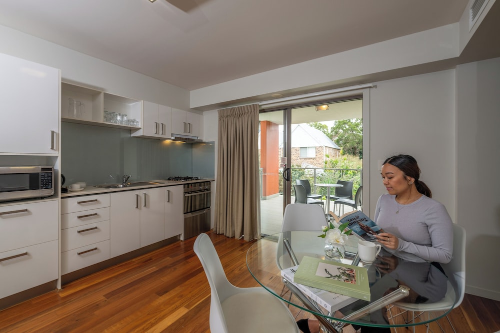 Essence Apartments Chermside 9/72