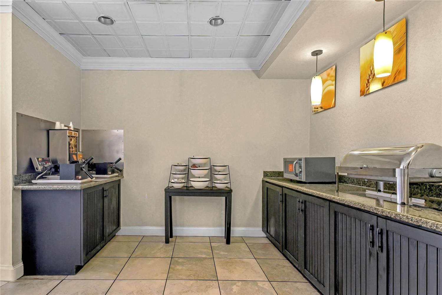 Comfort Inn Cranberry Twp. 12/45