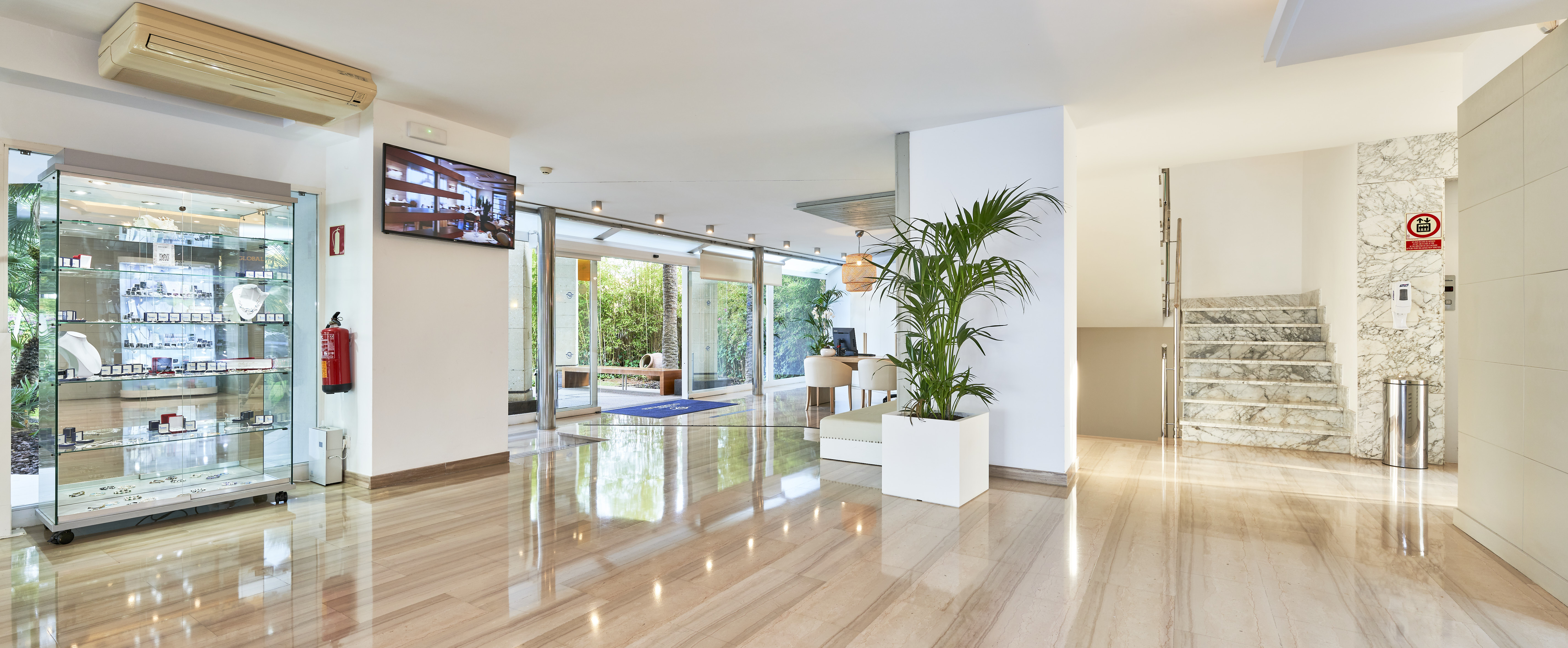 Globales Cala Bona Suites 12/56