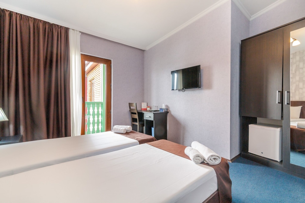 HOTEL MARLYN 27/71
