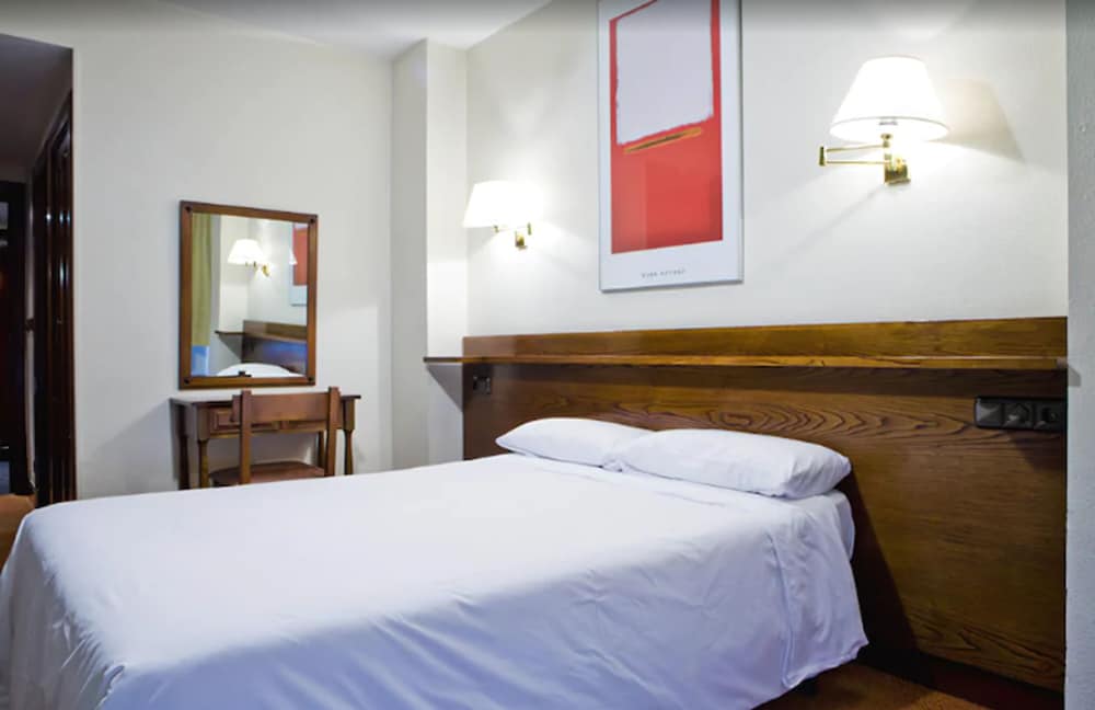 Hotel Ibiltze 13/24