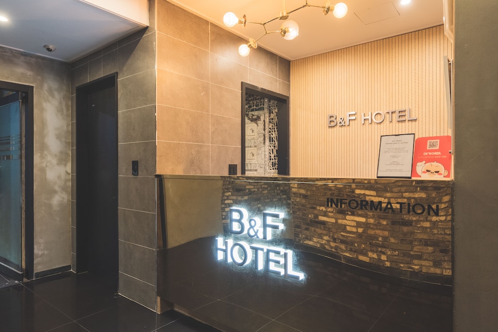 B&F ホテル 写真2