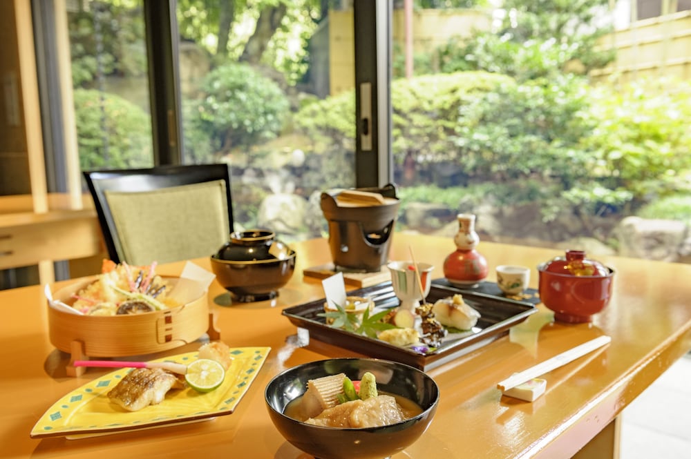 Kanazawa Hakuchoro Hotel Sanraku 32/48