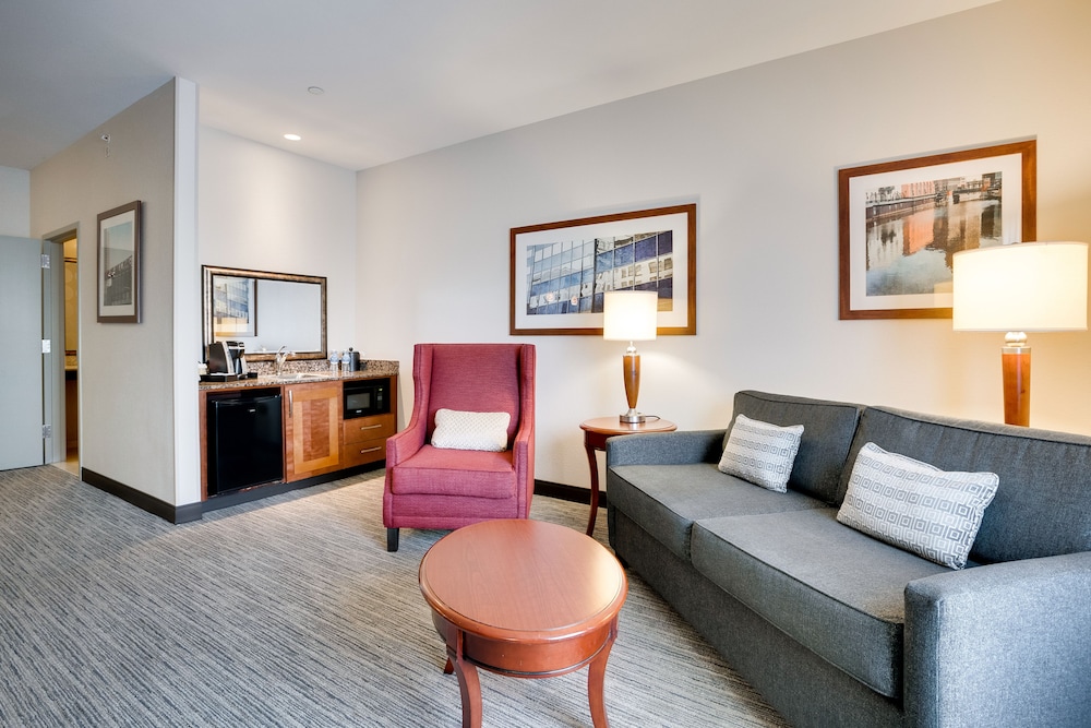 Hilton Garden Inn Milwaukee Airport 35/60