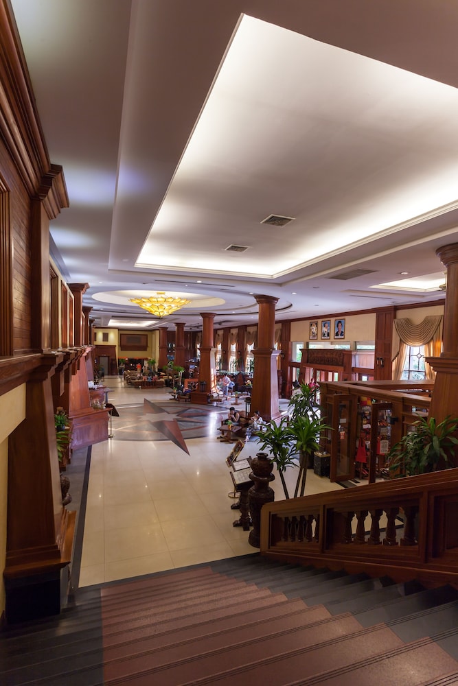 Prince Angkor Hotel and Spa 9/74