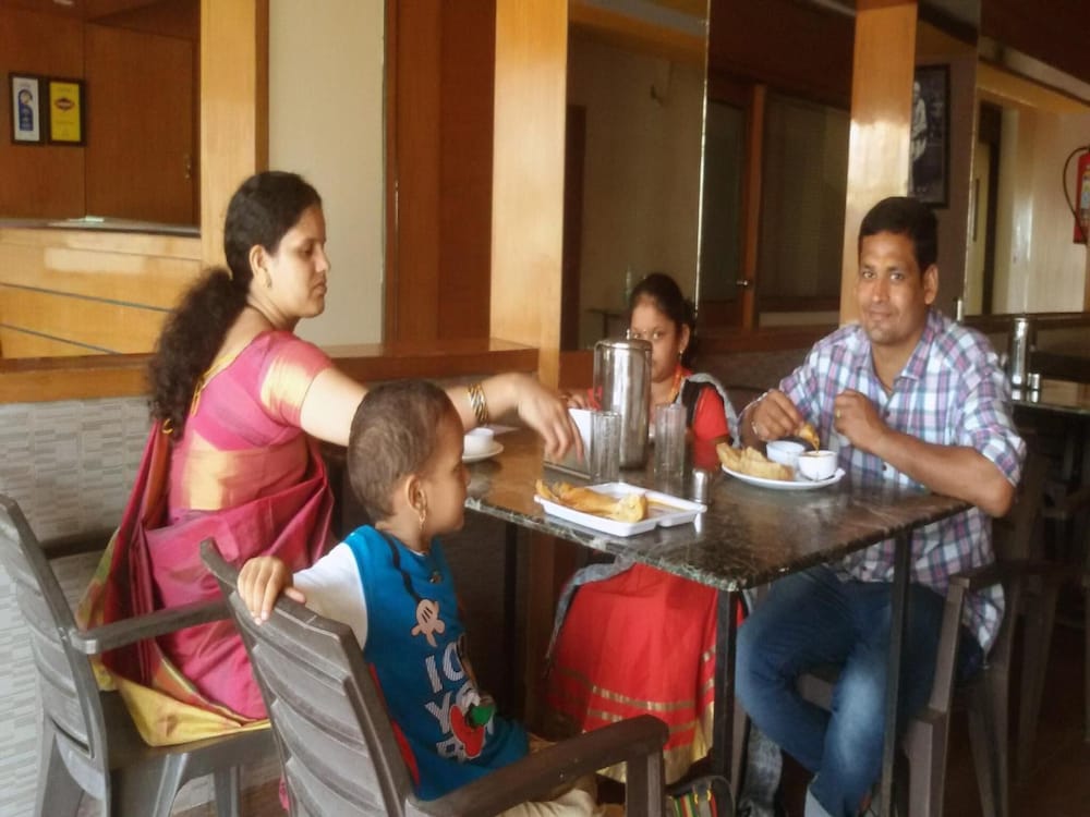 Hotel Sai Kamal 47/57
