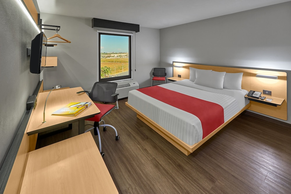 City Express by Marriott Monterrey Aeropuerto 12/36