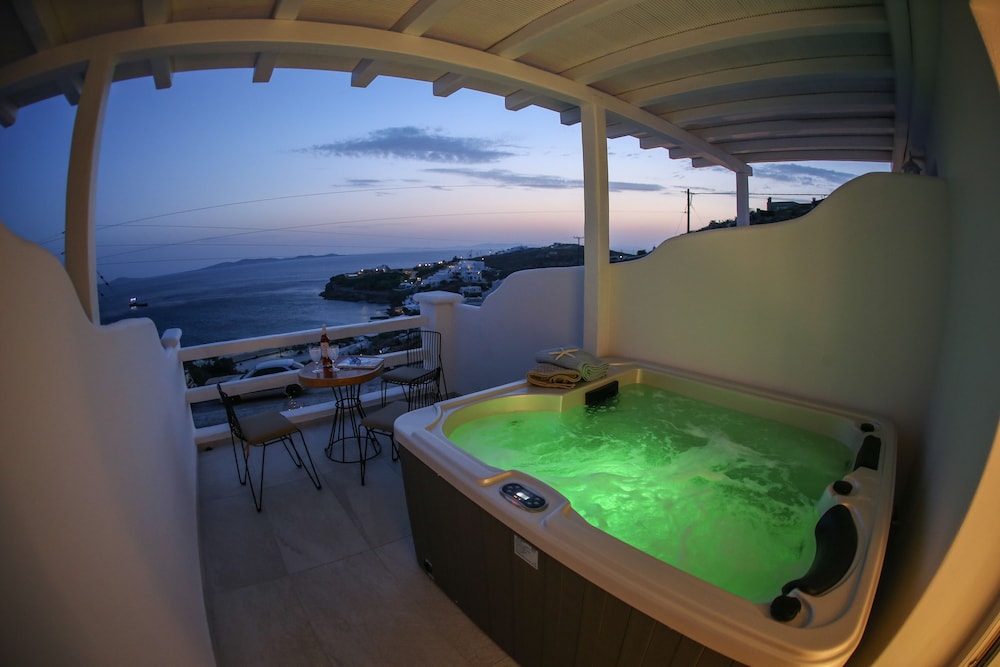 Villa Elina Suites And More 37/46