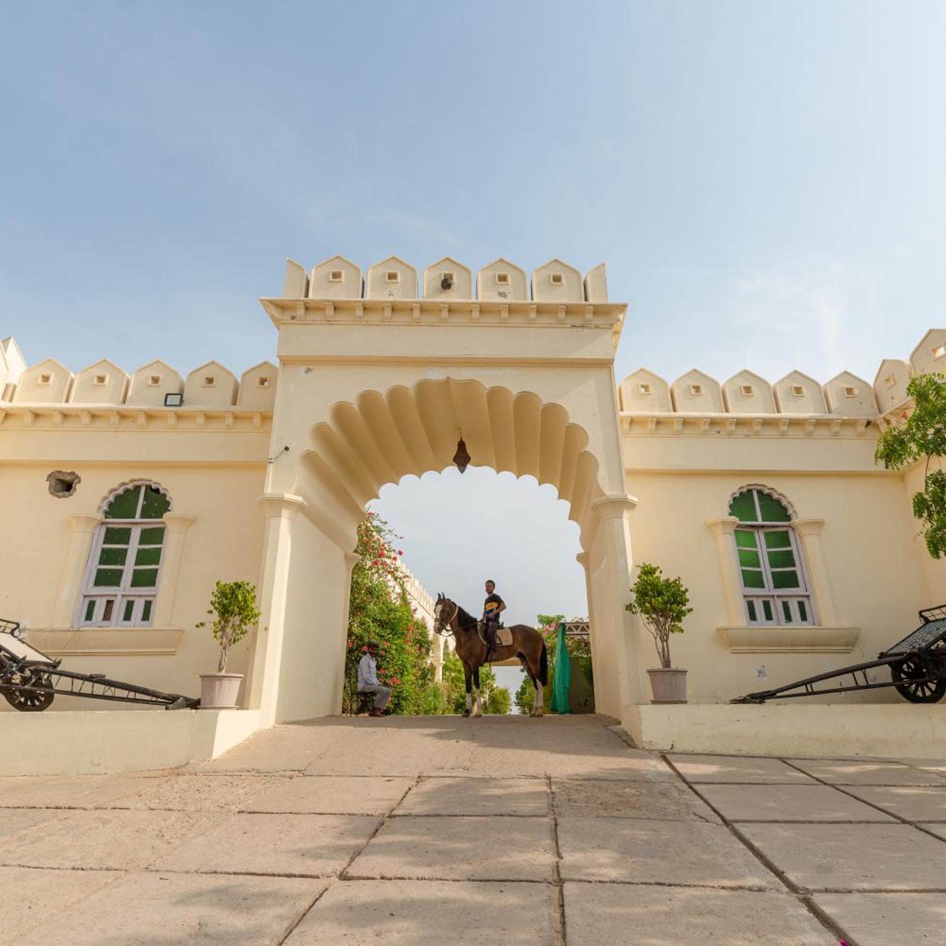 Gulaab Niwaas Palace 35/50