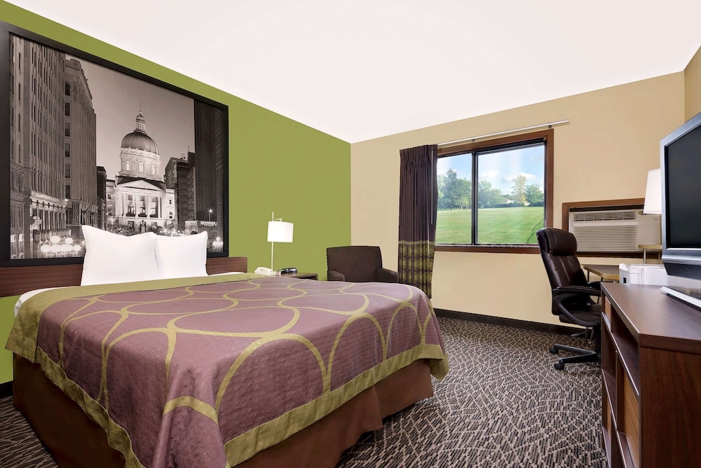 Super 8 by Wyndham Muncie/Ball St. College Area 19/24